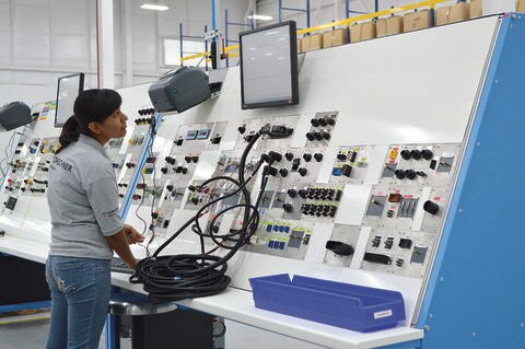 Más de la mitad de firmas sin registro