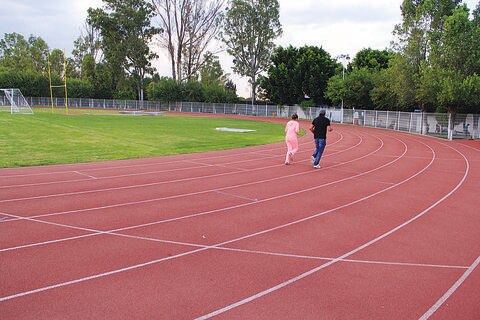 Alista UAQ edificación de 3 polideportivos