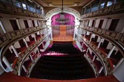 A la venta, el histórico Teatro de la República