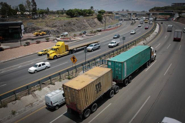 Transporte pesado aún puede transitar por Querétaro