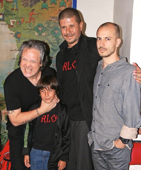 Si no canto o pinto, vuelvo al: Fors