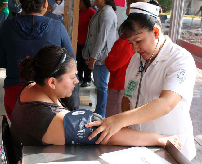 IMSS restringe acceso a salas de espera