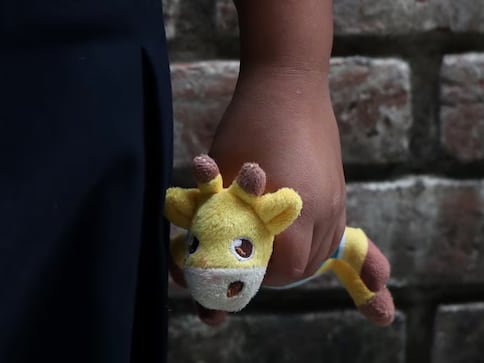 Tribunal de Chiapas ordena proteger a menor que fue exhibida en TV y Facebook; pide respetar interés superior de la niñez