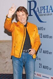  Raphael no quiere herederos, quiere el Zócalo 