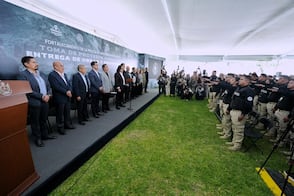 Asiste Felifer Macías a la toma de protesta, entrega de obras y equipamiento para el fortalecimiento de la Policía de Investigación del Delito