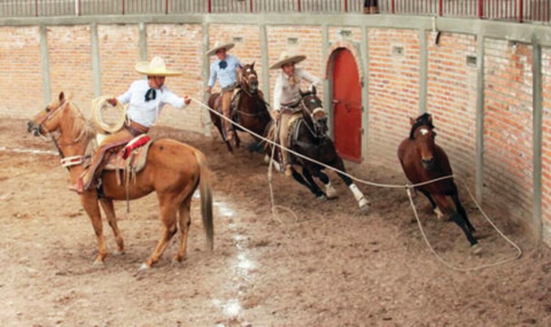 La Villa ‘Oro’, líder del Torneo Allende
