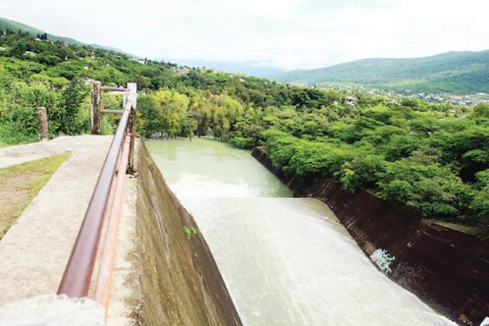 CEA vigila limpieza de presas en la Sierra