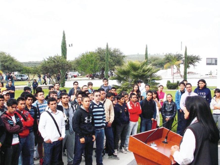 Con trabajo, 92% de politécnicos