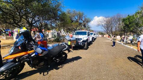 Reportan dos personas lesionadas  por uso de pirotecnia en el Panteón Mompaní