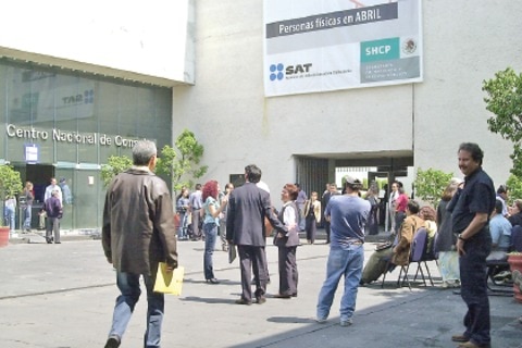 Suma SAT  a mil 526 causantes a lista negra