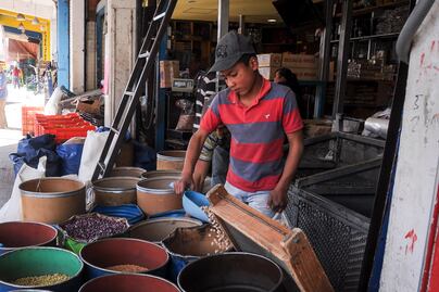 Se otorgarán  25 mil permisos de trabajo al cierre del año: Aguilera