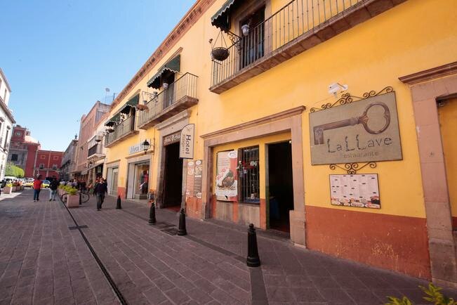 Instalan ventanilla para atender a los comerciantes