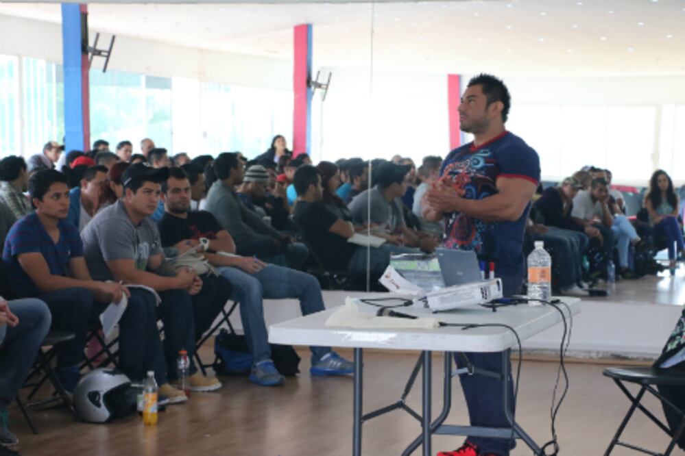 Impartirán seminario de Farmacología