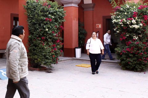 Indagan a la ex edil de Pedro Escobedo  