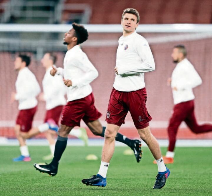 Los pupilos de Ancelotti entrenaron ayer en el Arsenal Stadium previo a su próximo compromiso (WILL OLIVER. EFE)