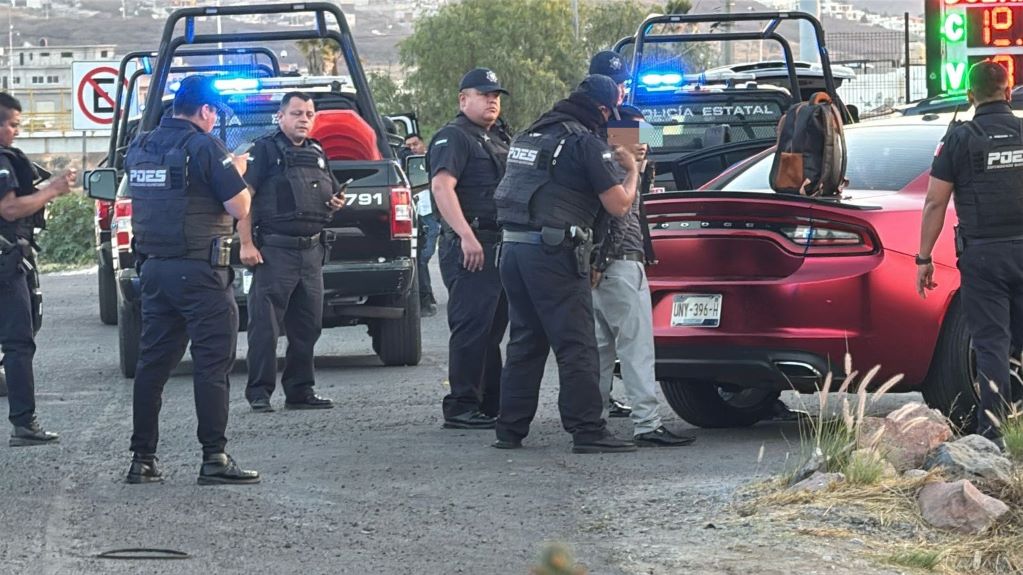 Detienen a dos sujetos por delitos contra la salud en Libramiento Surponiente