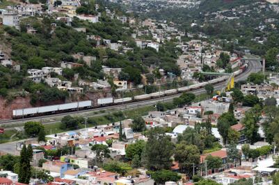Prevén indemnizar a 90 por tren rápido