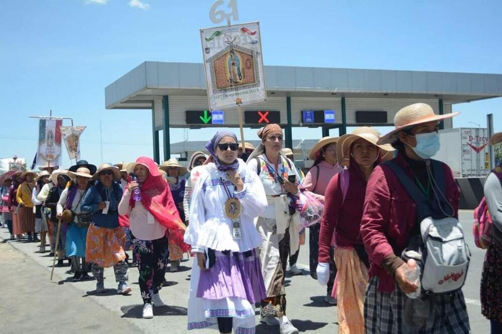17 DE JULIO DE 2023 *PROMO 2 PEREGRINOS LLEGAN A SAN JUAN DEL RIO MIENTRAS QUE LAS MUJERES ENTRAN AL ESTADO DE MEXICO* FOTO: ESPECIAL