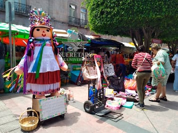 Visitantes aprovechan la vendimia en el Centro Histórico de Querétaro