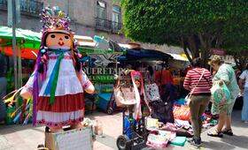 Visitantes aprovechan la vendimia en el Centro Histórico de Querétaro