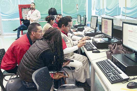 Descartan sobrecupo en escuelas