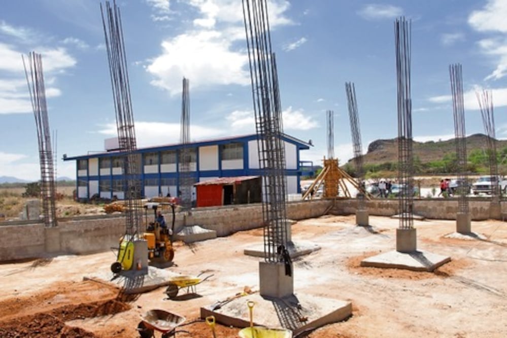 Recolectan fondos para biblioteca