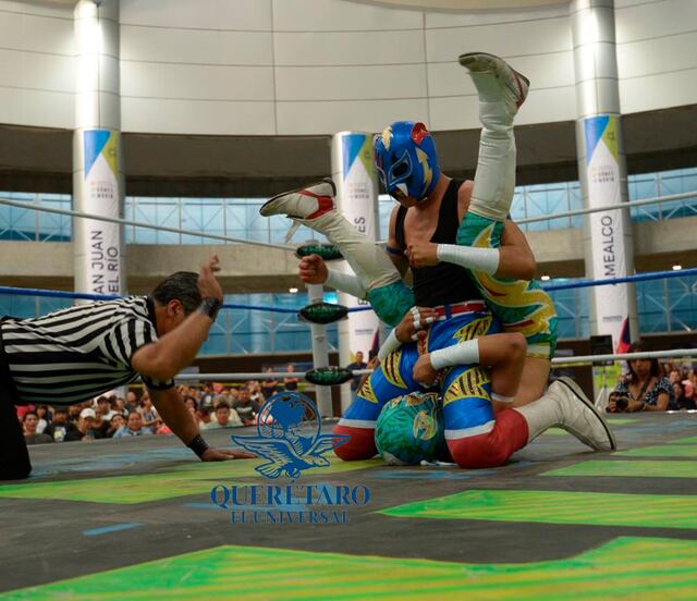 Por una tarde, el Gómez Morín se convierte en una arena de lucha libre