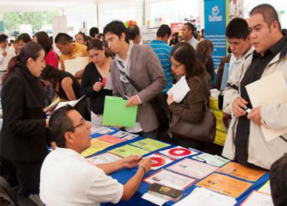 Coloca Servicio Estatal a 14 mil personas