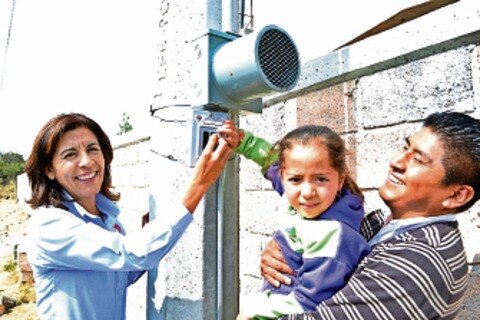 Huimilpan amplía red eléctrica en 2 poblados