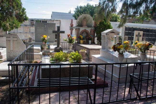 Panteones no tienen lugar para muertos de Covid