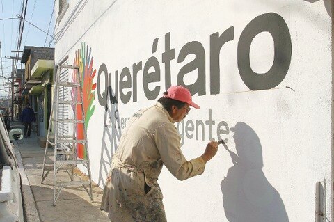 Loyola entrega obras en la colonia Palmas
