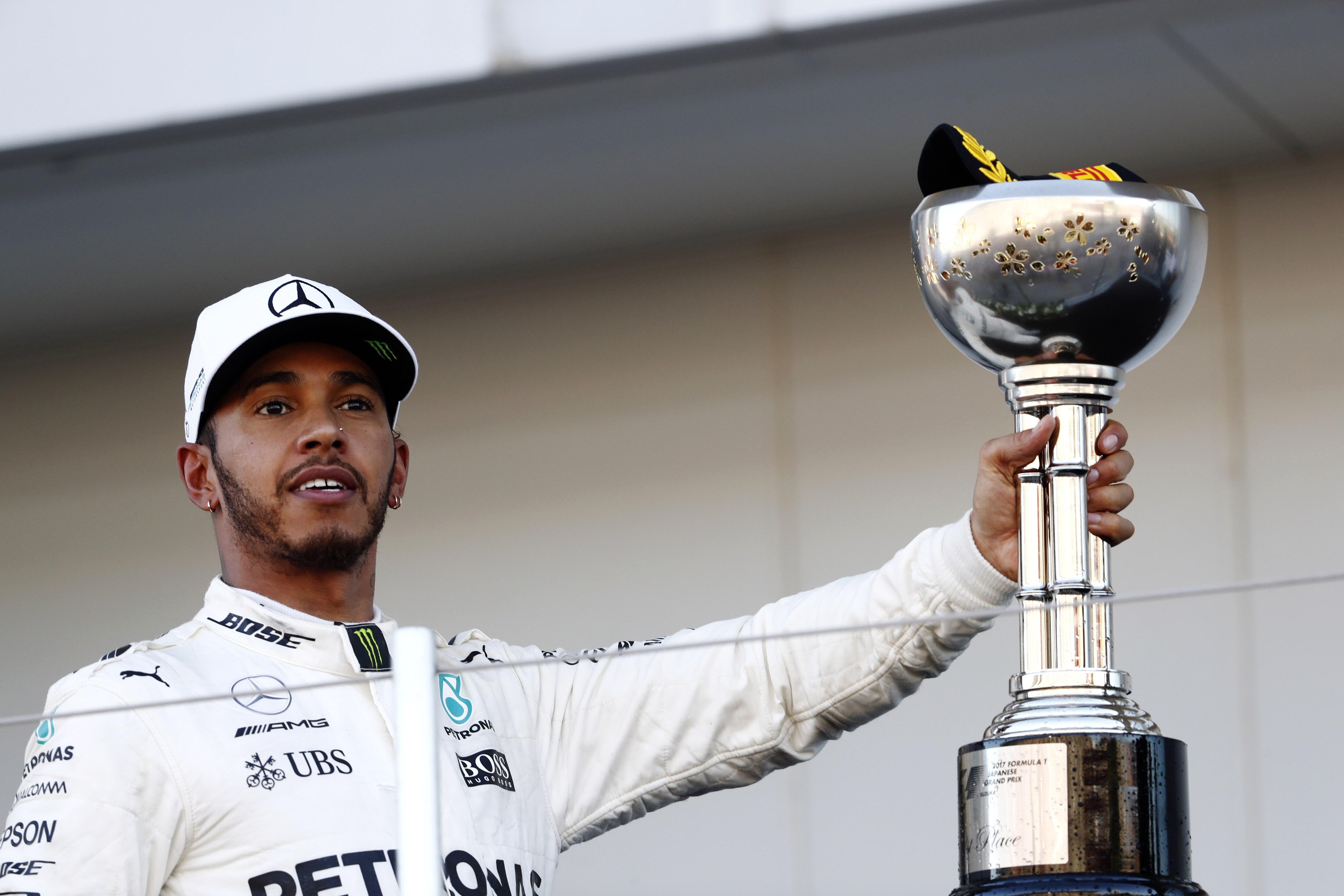 Lewis Hamilton enfila hacia campeonato