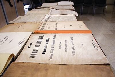 Trabajan para digitalizar  el acervo histórico 