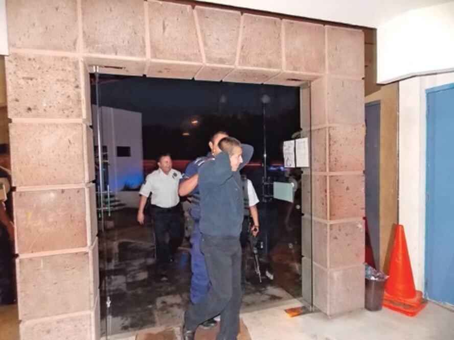 Detienen a 6 por intento de desalojo