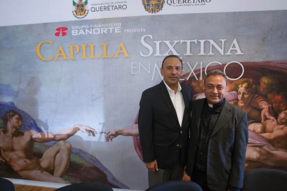 Antonio Berumen y el obispo Martín Lara hicieron el anuncio de la instalación de la copia exacta del trabajo del renacentista Miguel Ángel (DEMIÁN CHÁVEZ. EL UNIVERSAL)