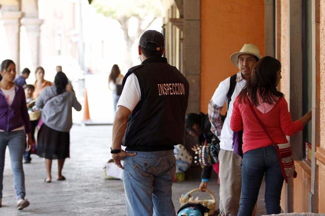 Detienen a agresor de inspectores