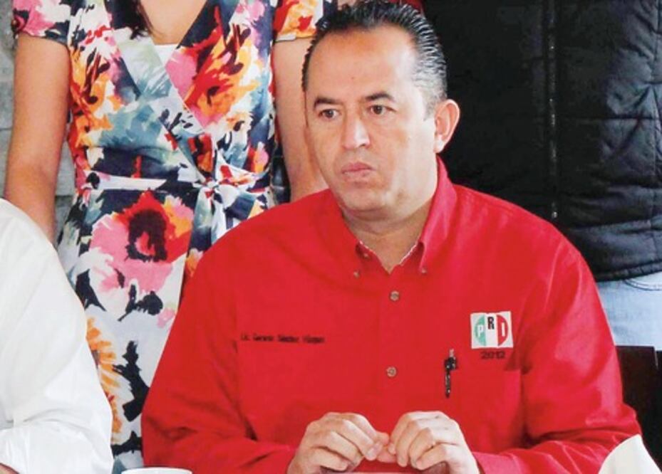 SJR: plantean aspirantes reducir sueldo a funcionarios