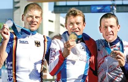 Lance Armstrong regresó la presea