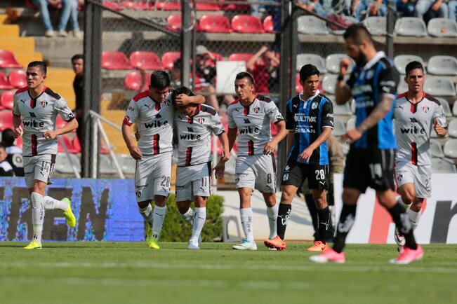Aparatosa derrota a Gallos Blancos