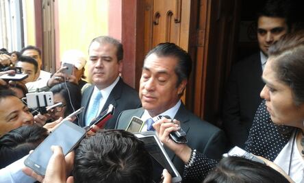 Están jodidos!:  "El Bronco"