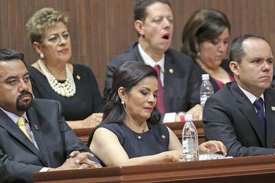 Diputados aún no definen comisiones