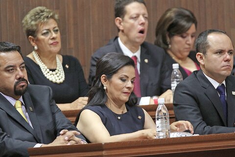 Diputados aún no definen comisiones