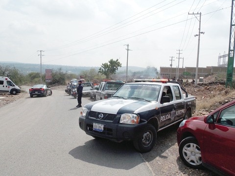 Detienen a tres personas