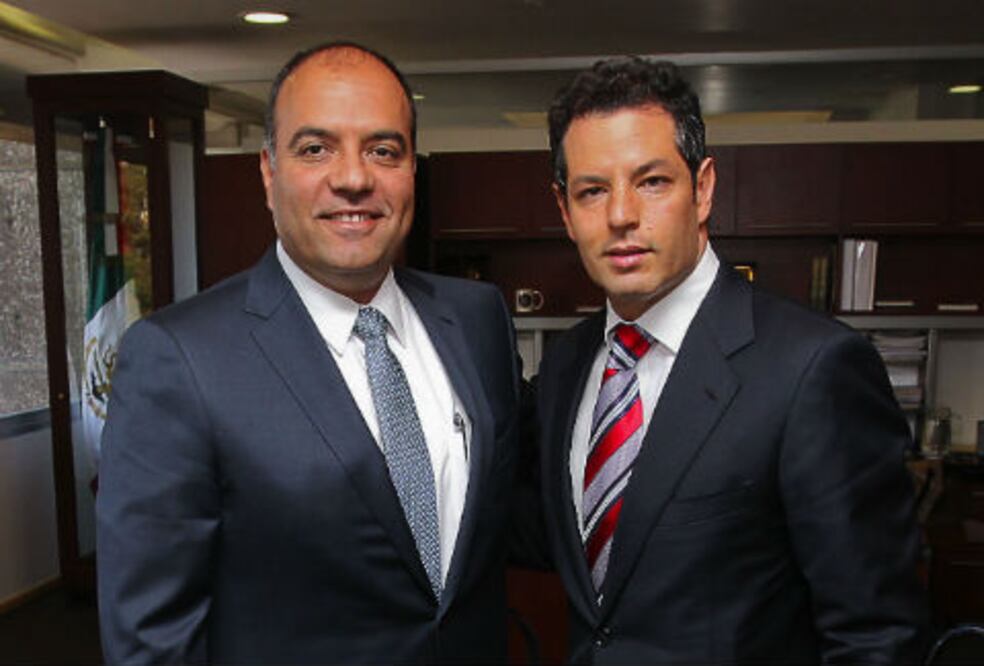 Visita alcalde a director del INFONAVIT