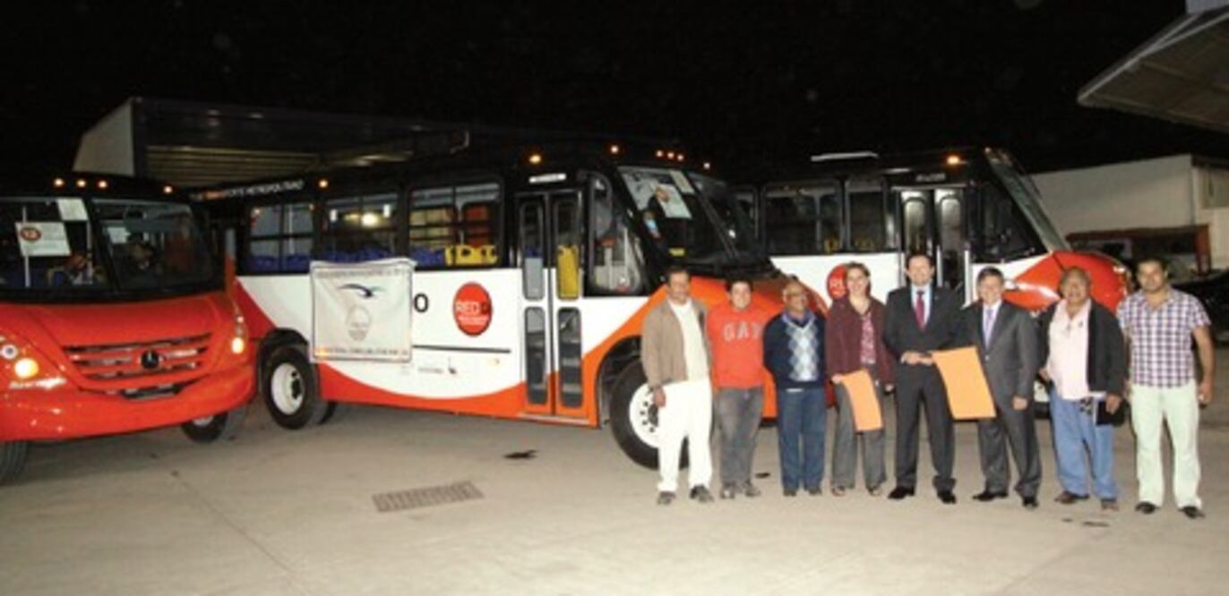 La Red Q estrena 13 unidades de transporte