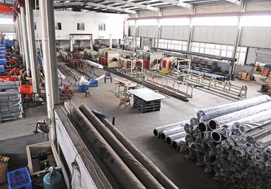 Cae manufactura por cuarto mes 