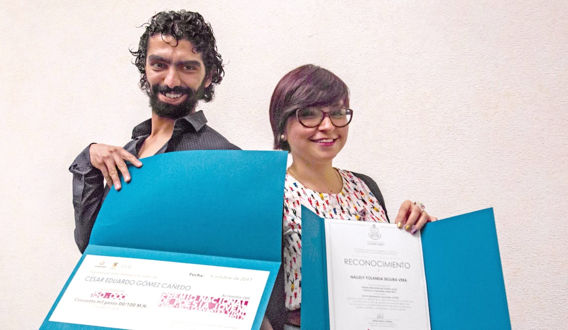 El poeta recibió el Premio Francisco Cervantes Vidal, junto a Yolanda Segura. (Foto: Archivo, El Universal)