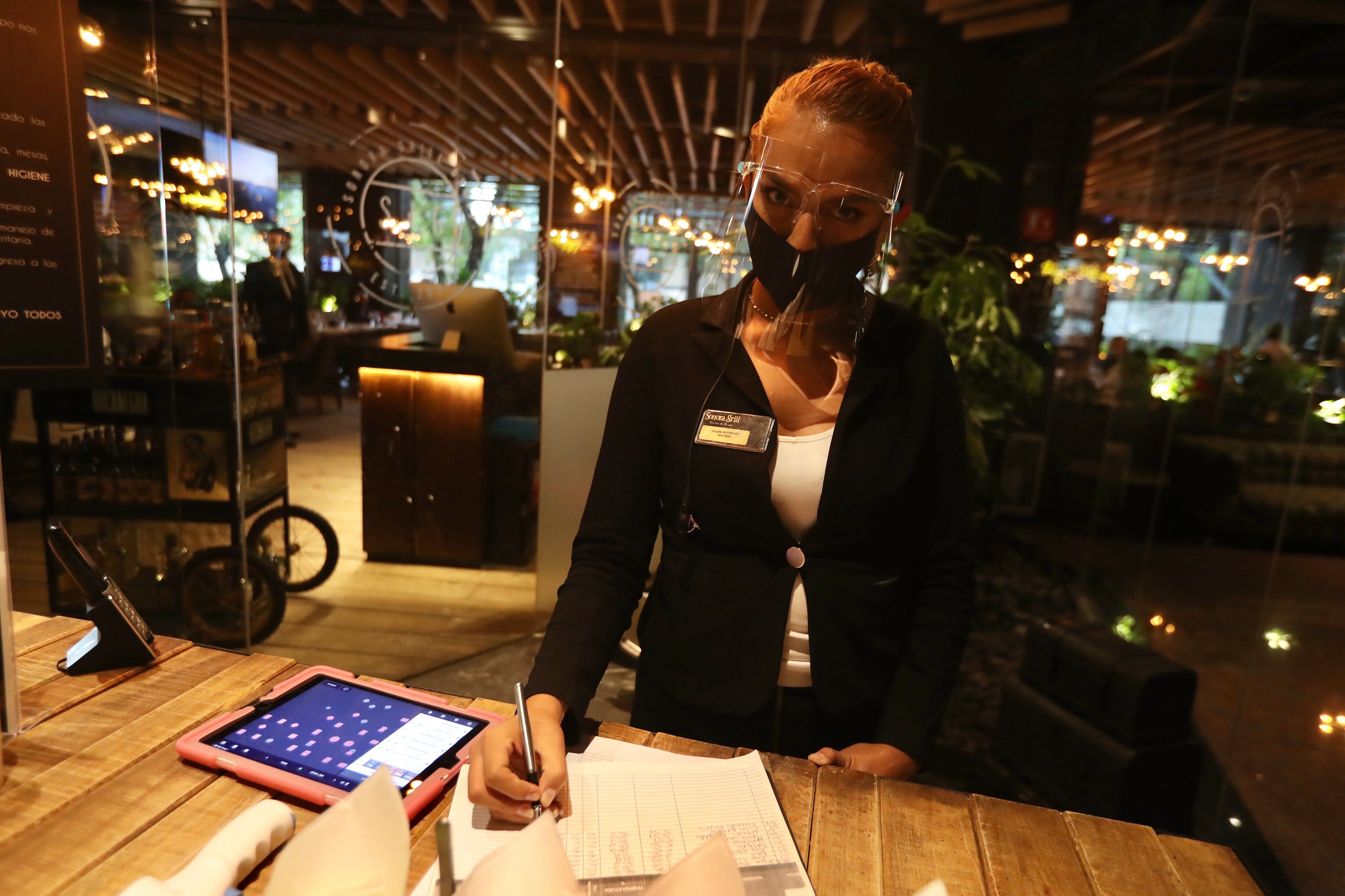 Huyen de la violencia. Llegan restauranteros de Guanajuato a Querétaro