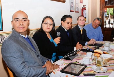 Legisladores anuncian  programa de atención