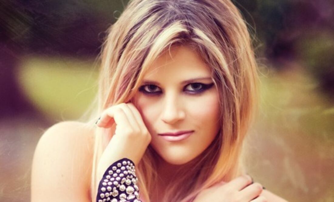 Brenda se anima a cantar su propia historia de amor